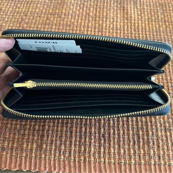Coach Wallet - Picture 5 of 5